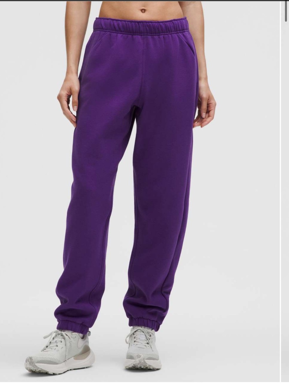 Lululemon Scuba Mid-Rise Oversized
Jogger *Regular College Purple Size M